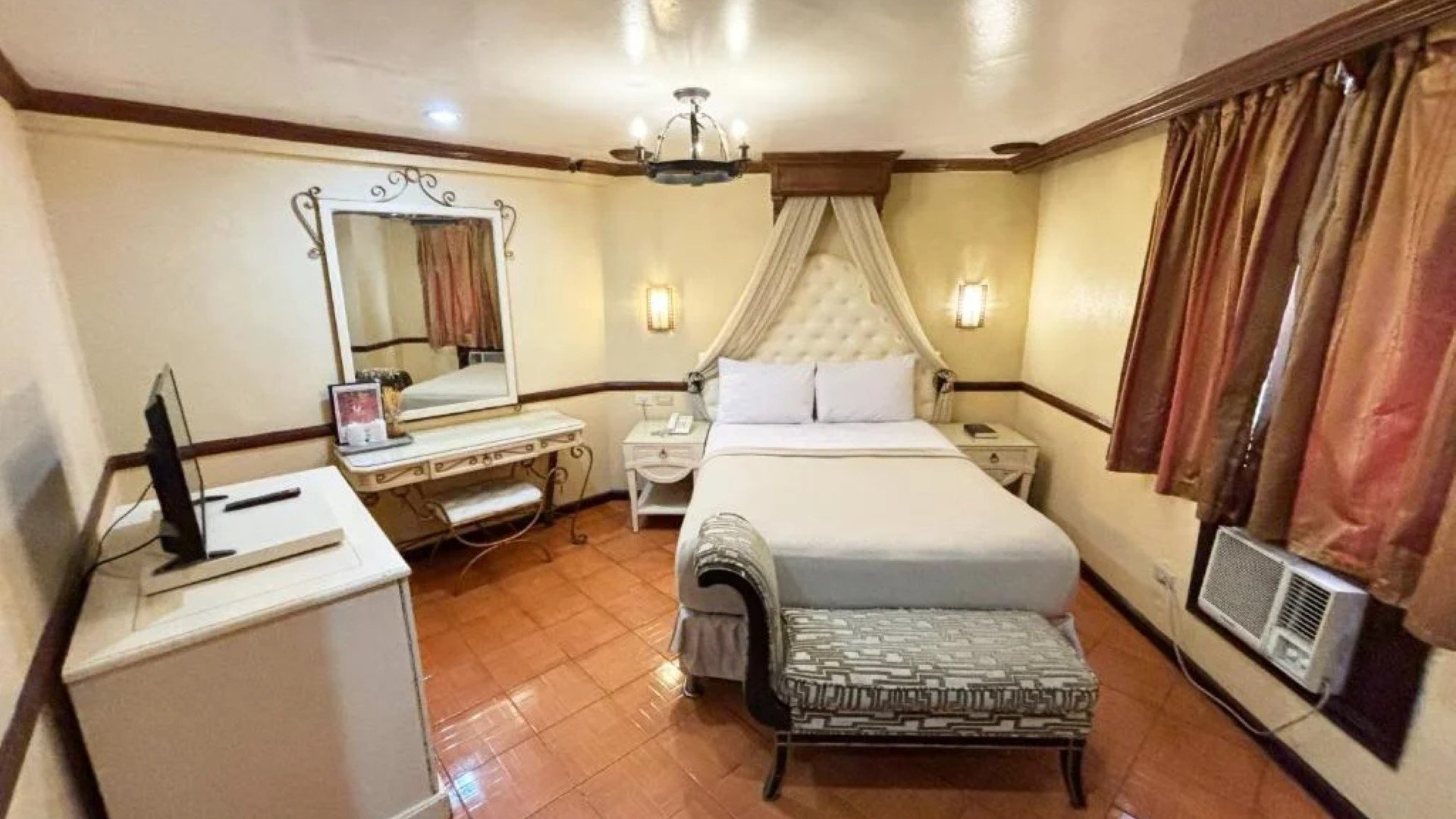 Cocotel Hotel