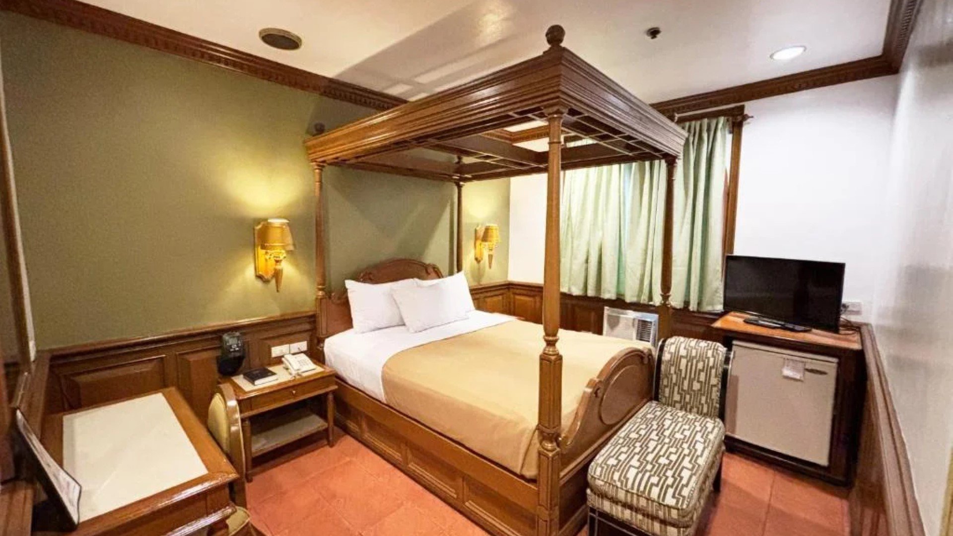 Cocotel Hotel